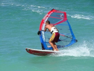  Windsurfkurse für Erwachsene und Kinder in El 66